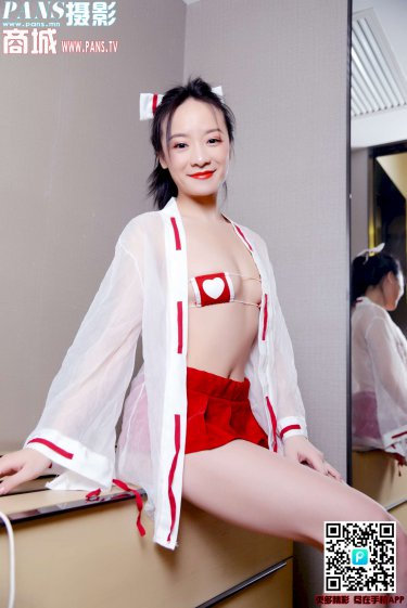 有一根又黑又硬的蘑菇头